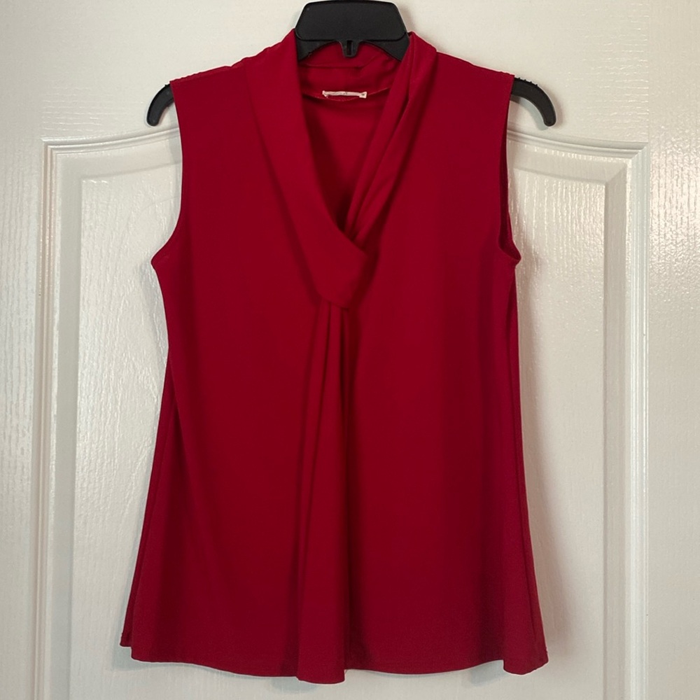 Beautiful red sleeveless blouse size small